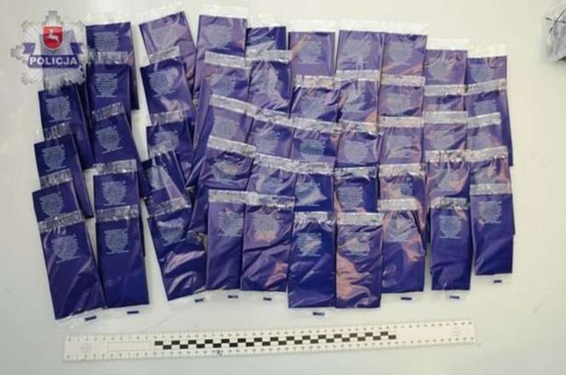 Zamość: Nalot policji na sklep z dopalaczami, sprzedawca trafił do aresztu Zamość: Nalot policji na sklep z dopalaczami, sprzedawca trafił do aresztu