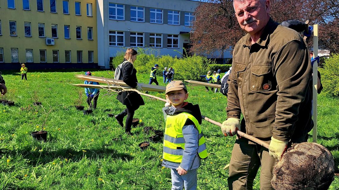 Zamość. Niech się zieleni i kwitnie na Światowy Dzień Ziemi. Zdjęcia