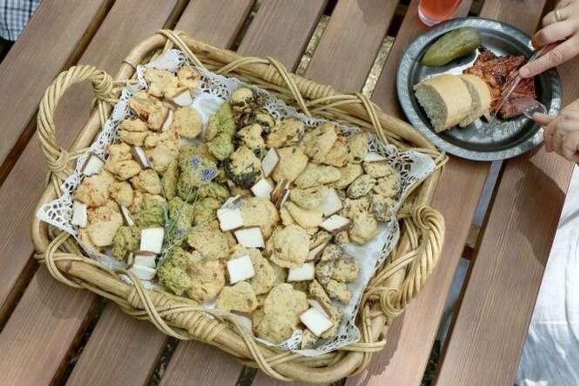 Zamość: Targ śniadaniowy na Zielonym Rynku