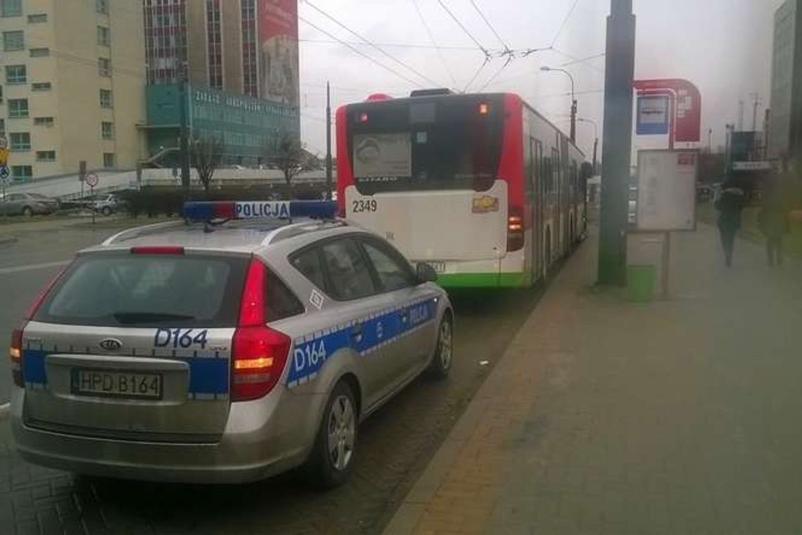 Zana: BMW zderzyło się z autobusem MPK