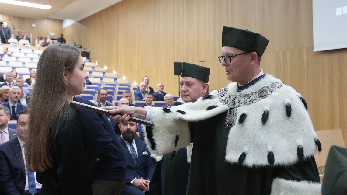 Żaneta wysuszyła włosy przy 70 km/h, czyli anielski jubileusz Politechniki Lubelskiej Żaneta wysuszyła włosy przy 70 km/h, czyli anielski jubileusz Politechniki Lubelskiej