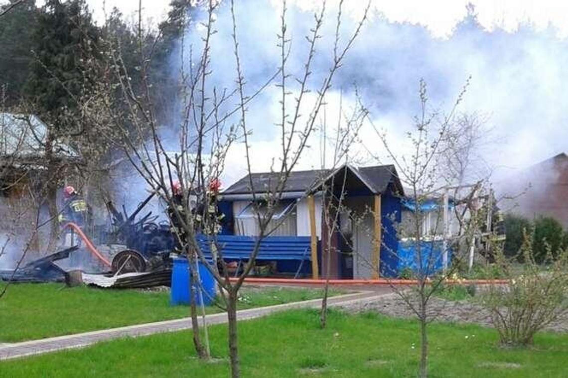 Zapaliła się wędzarnia na terenie ogródków działkowych w Kraśniku