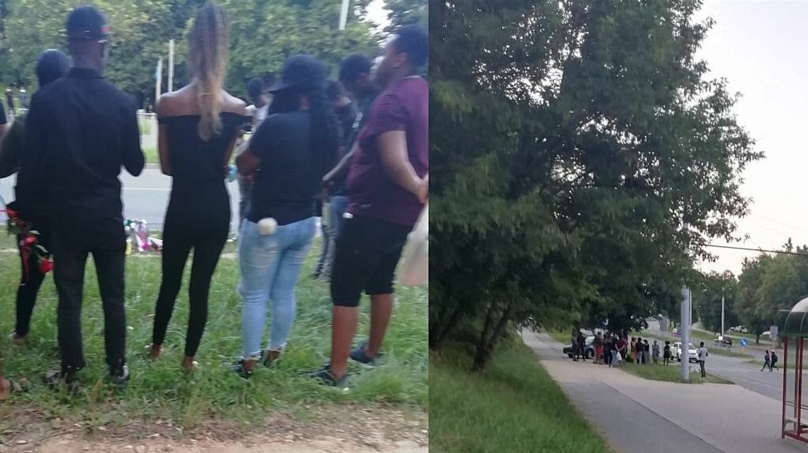 Zapalili znicze w miejscu potrącenia 21-latki. Ranna w wypadku kobieta zmarła w szpitalu Zapalili znicze w miejscu potrącenia 21-latki. Ranna w wypadku kobieta zmarła w szpitalu