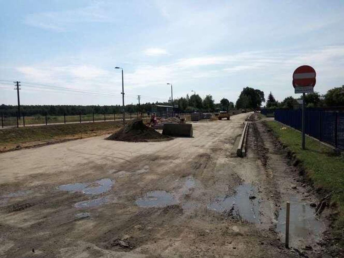 Zaparkuj i jedź. Węzeł przesiadkowy w Wandzinie prawie gotowy