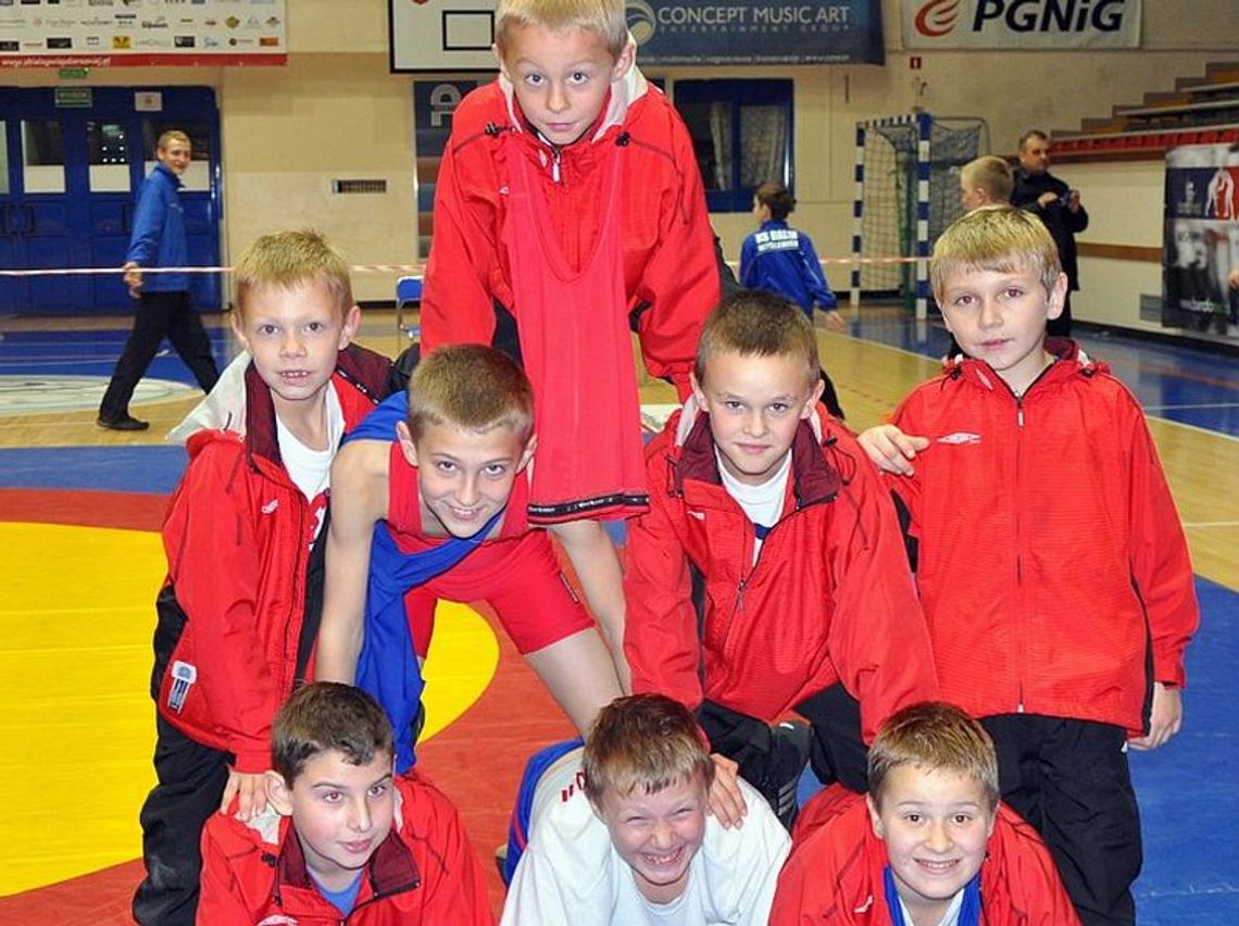 Zapaśnicy Pogoni Tyszowce zdobyli trzynaście medali w Stargardzie Szczecińskim i Krakowie 