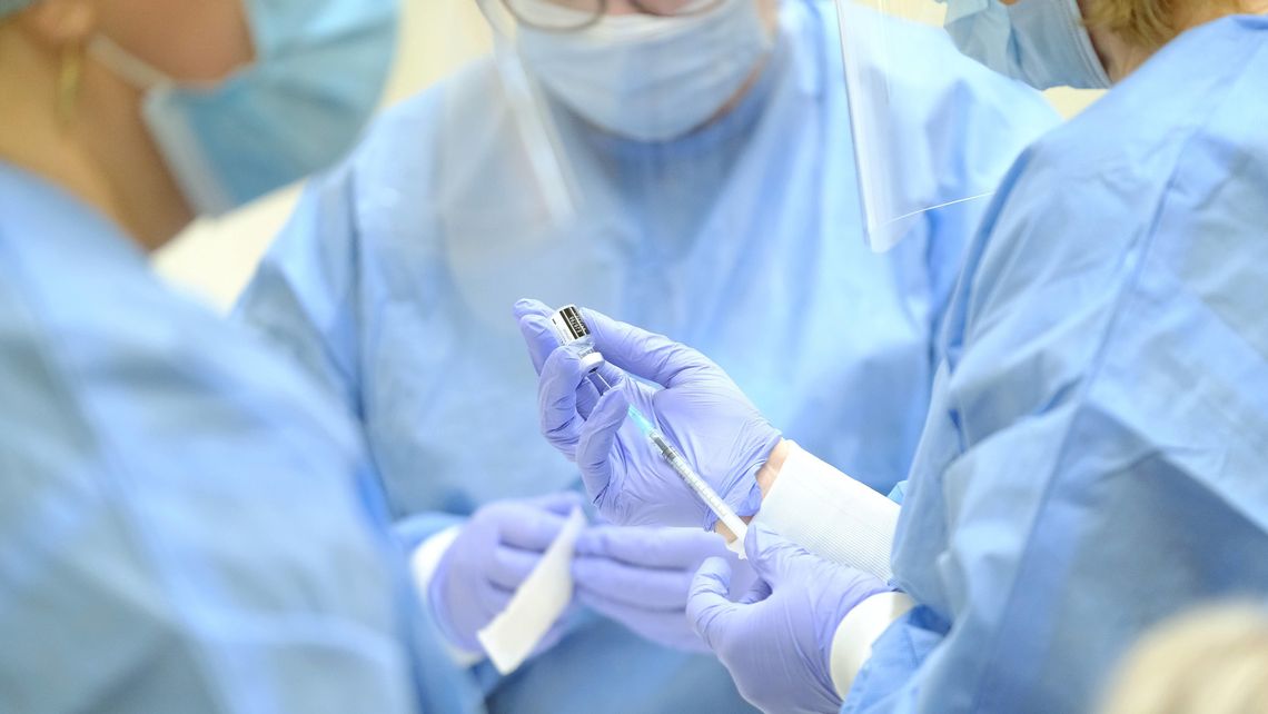 Zapisy na szczepienia dla seniorów już od piątku