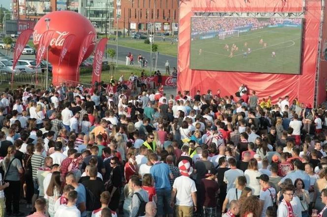 Zaporowa cena za mecze w strefach kibica. Polsat podpadł za EURO 2016