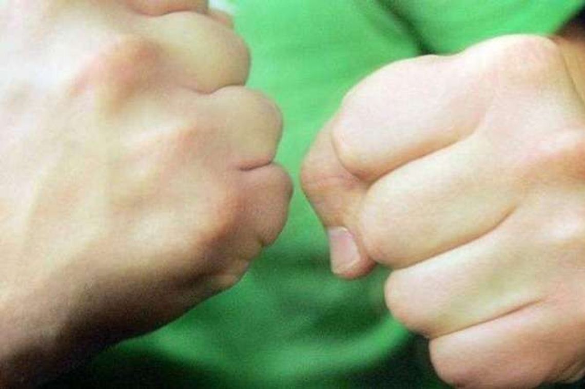 Zaprosił nieznajomego do domu, a potem go pobił i okradł