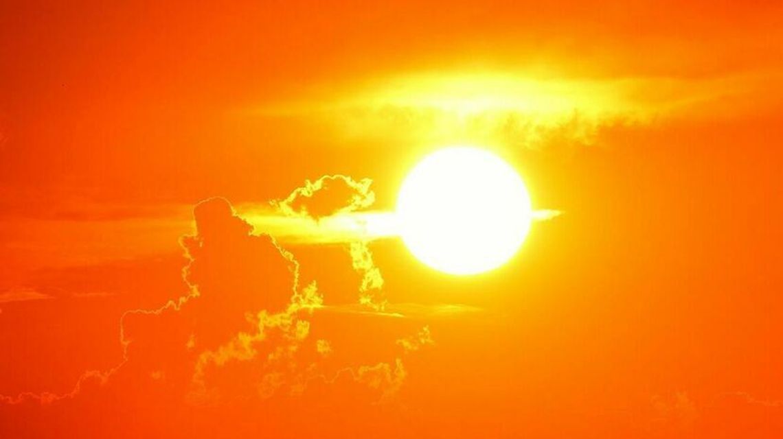 Żar lejący się z nieba, porywisty wiatr i gwałtowne burze. IMGW wydaje alerty Żar lejący się z nieba, porywisty wiatr i gwałtowne burze. IMGW wydaje alerty