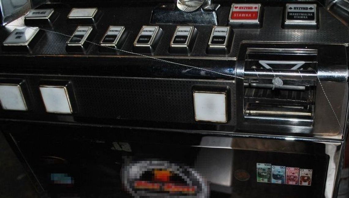 Zaryzykowali i się nie opłaciło. Policjanci zabezpieczyli nielegalne automaty do gier Zaryzykowali i się nie opłaciło. Policjanci zabezpieczyli nielegalne automaty do gier