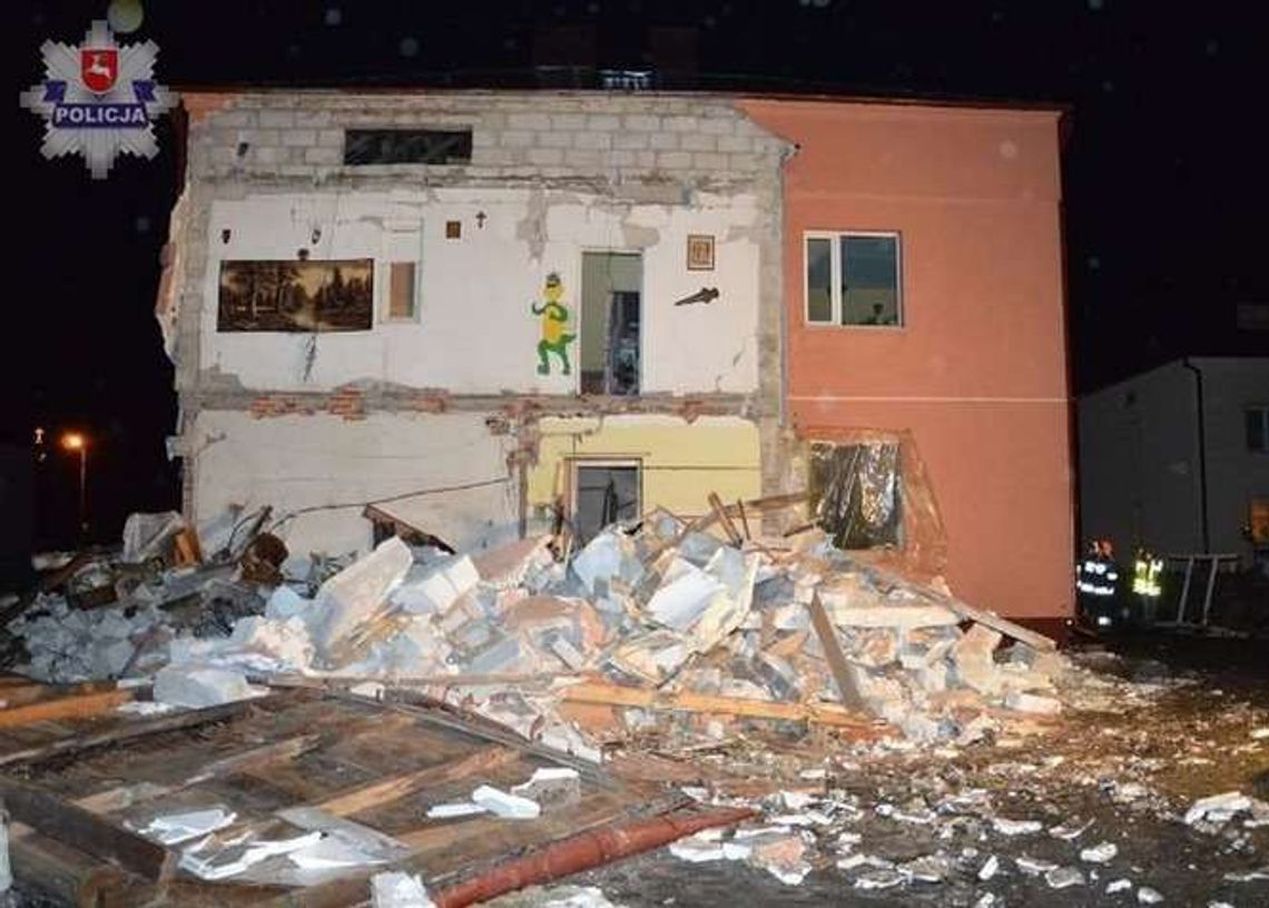 Zarzecze: Wybuch butli z gazem. 3 osoby ranne, dom nie nadaje się do zamieszkania Zarzecze: Wybuch butli z gazem. 3 osoby ranne, dom nie nadaje się do zamieszkania