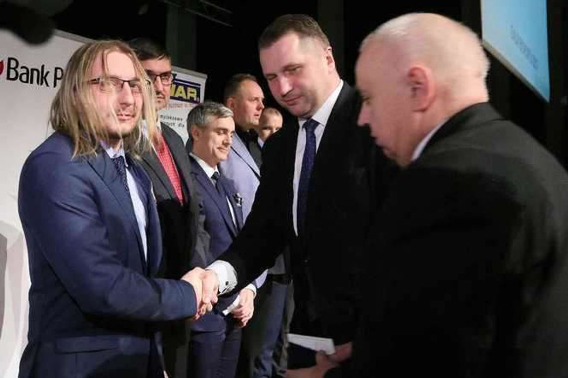 „Zasłużony dla Eksportu”. Nasi przedsiębiorcy dostali medale