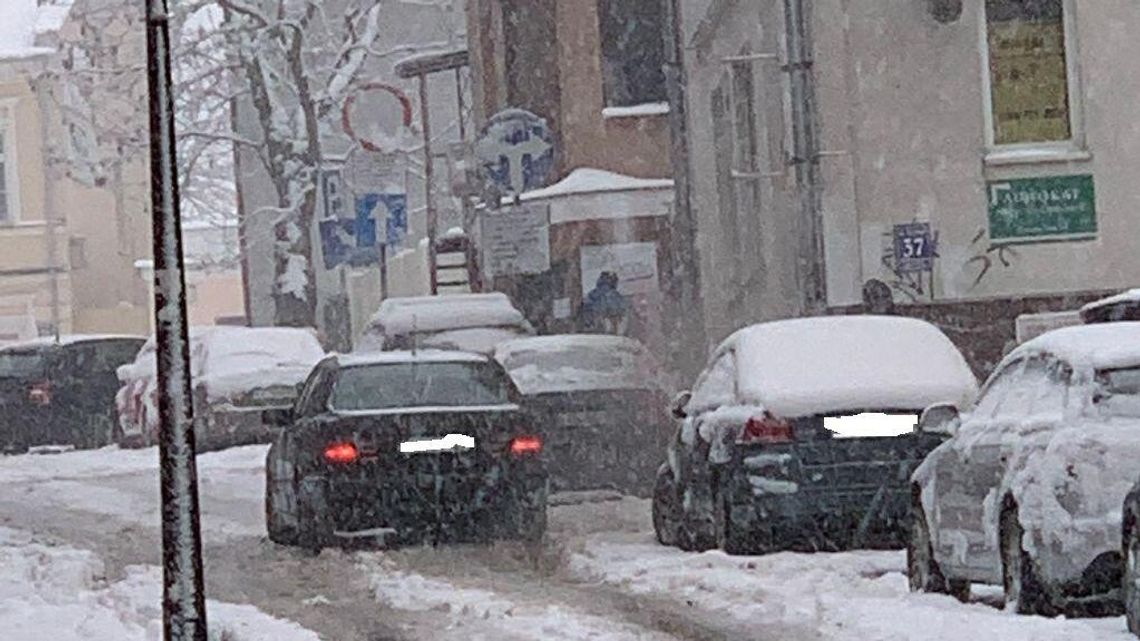 Zasypany śniegiem Chełm oraz okolice. Gdzie najpierw pojadą odśnieżarki? Zasypany śniegiem Chełm oraz okolice. Gdzie najpierw pojadą odśnieżarki?