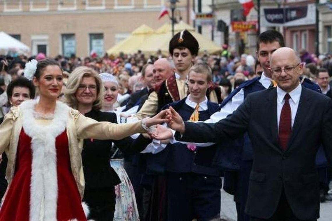 Zatańczą poloneza w centrum miasta