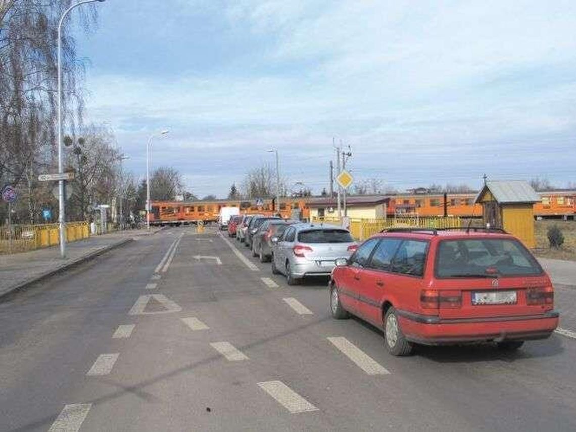Zatrzymują ruch kilkadziesiąt razy dziennie. Będzie lepiej?
