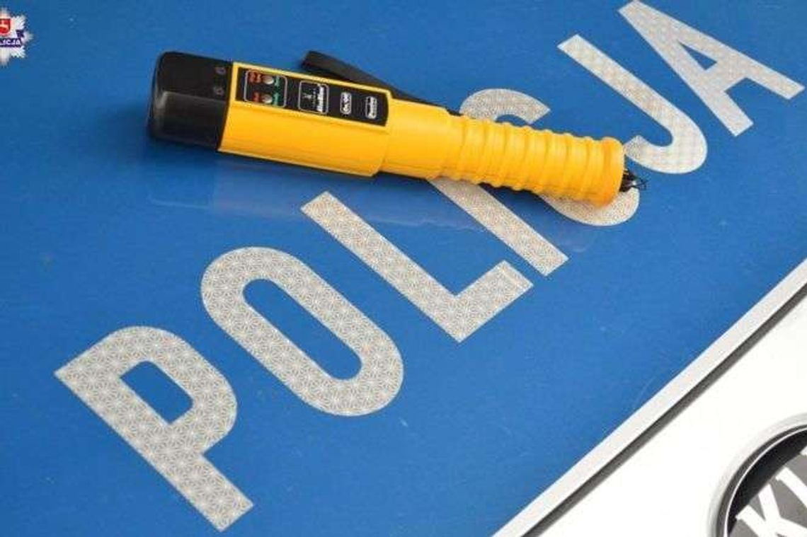 Zauważyli dziwnie jadące auto. Podejrzenia były słuszne  