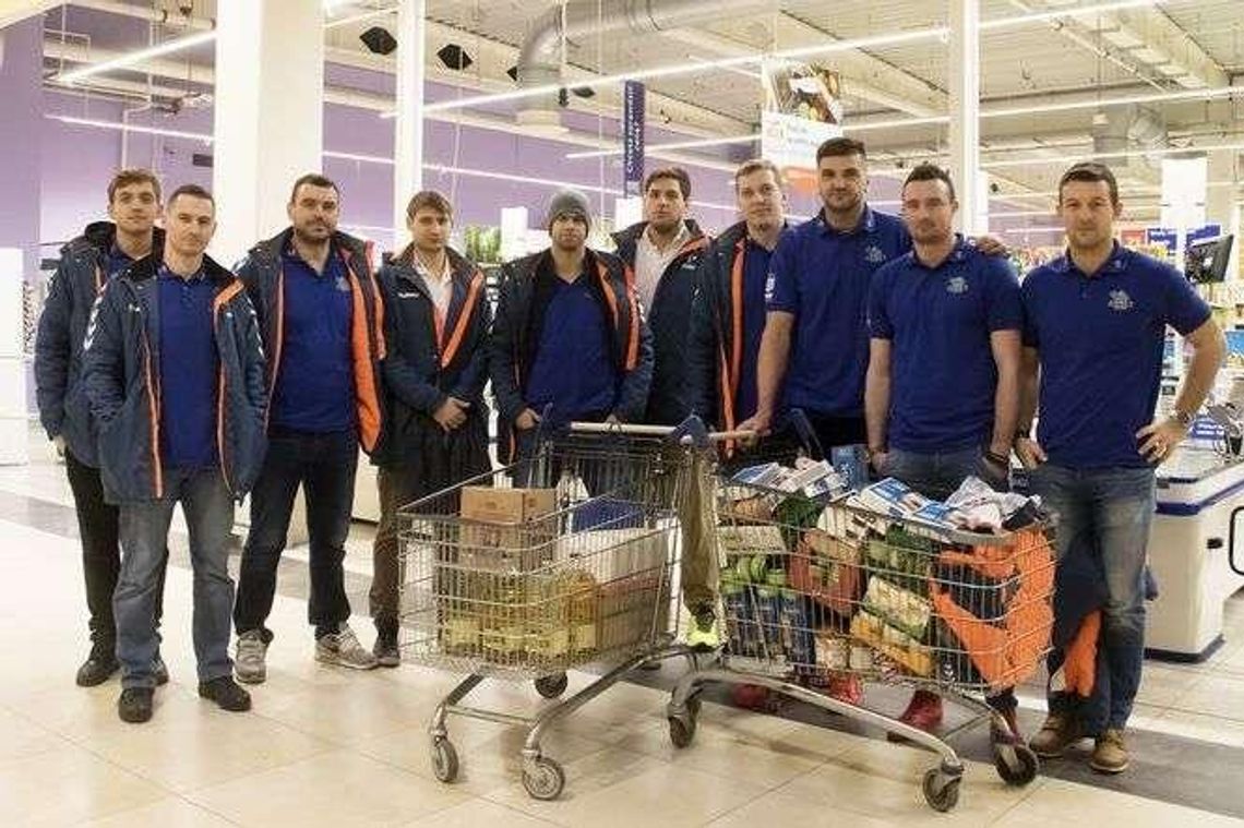 Zawodnicy Azotów Puławy przyłączyli się do akcji „Polacy Rodakom”