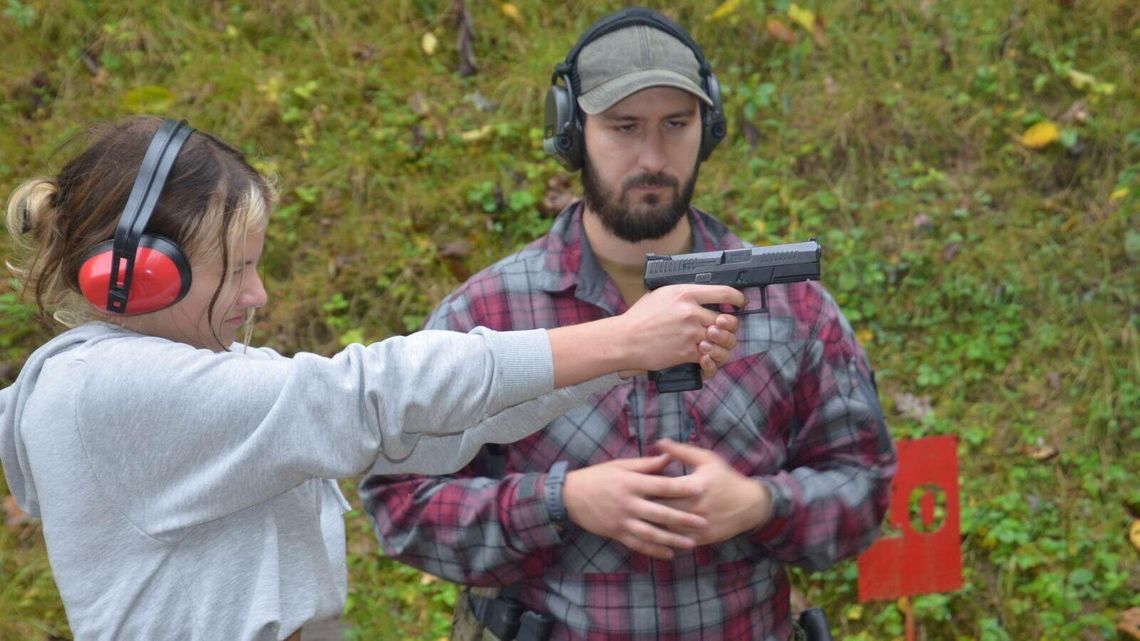 Zawody strzeleckie z Bractwem Kurkowym Zawody strzeleckie z Bractwem Kurkowym