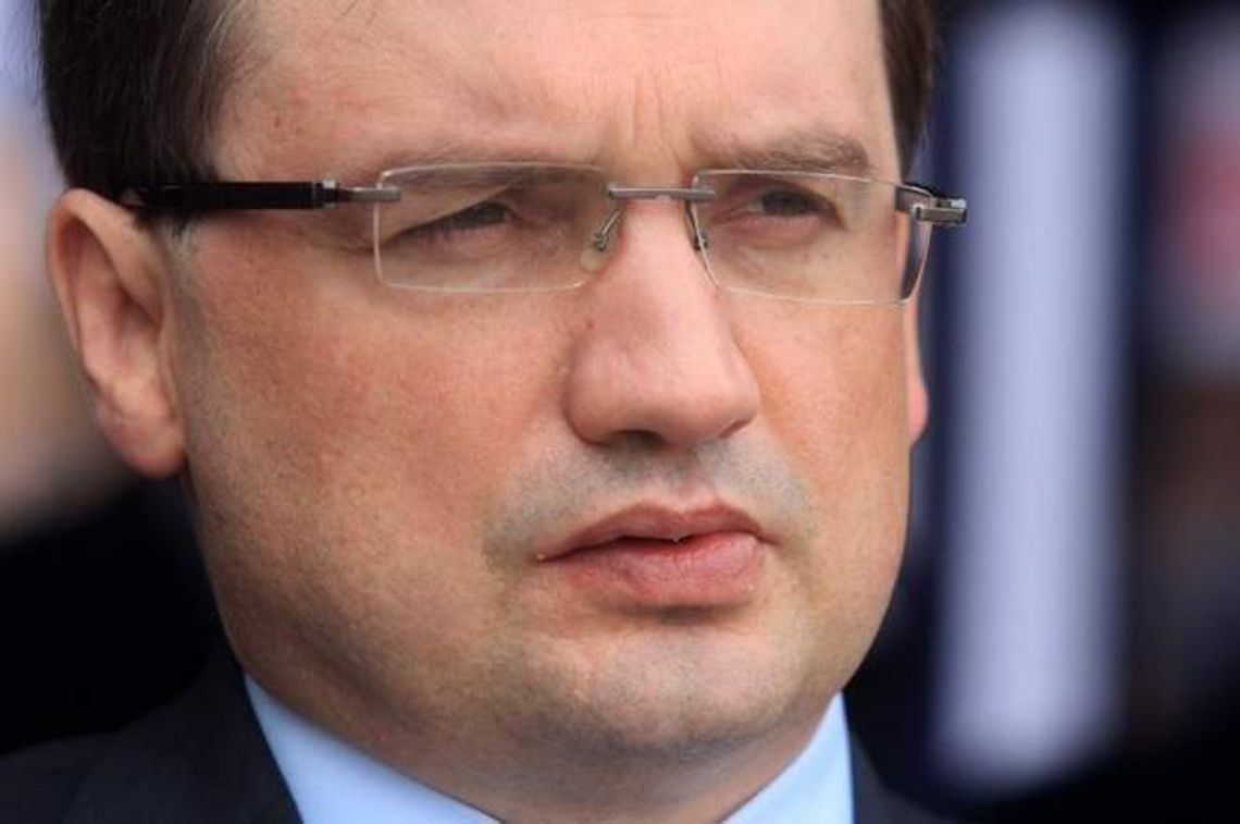 Zbigniew Ziobro donosi za plakaty o Janie Pawle II