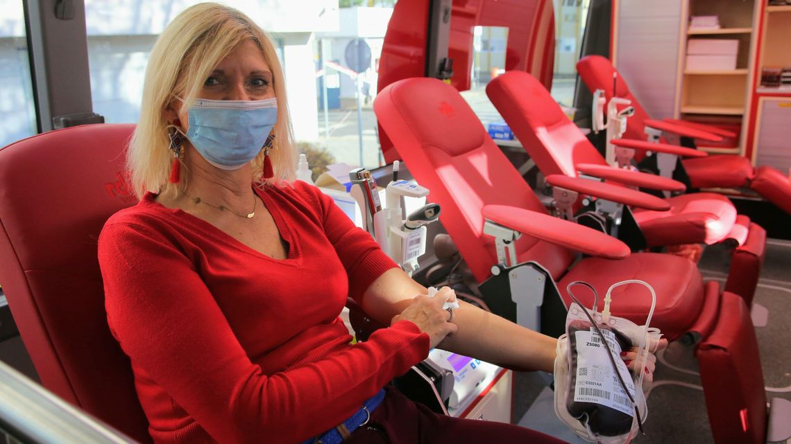 Zbiórka krwi przed PZL-Świdnik. "Wierzę, że dobro powraca"