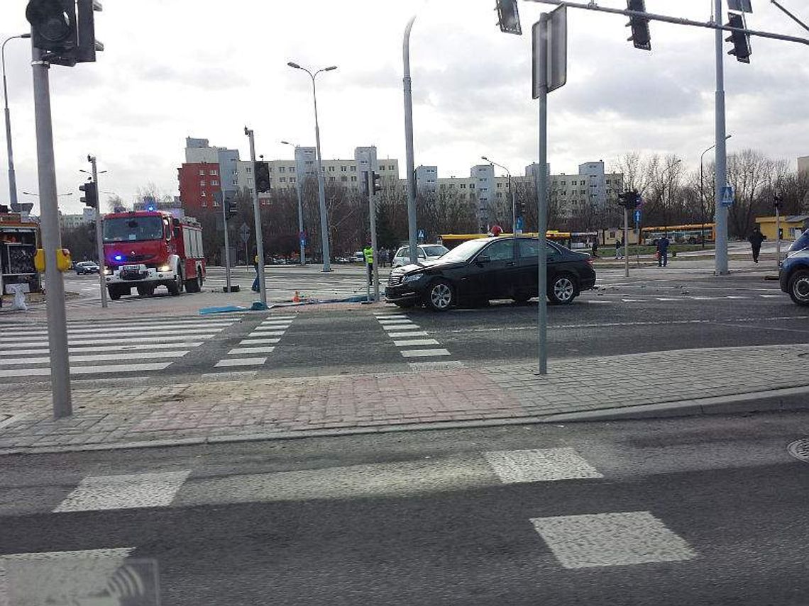 Zderzenie aut na Czechowie: Jedna osoba jest ranna