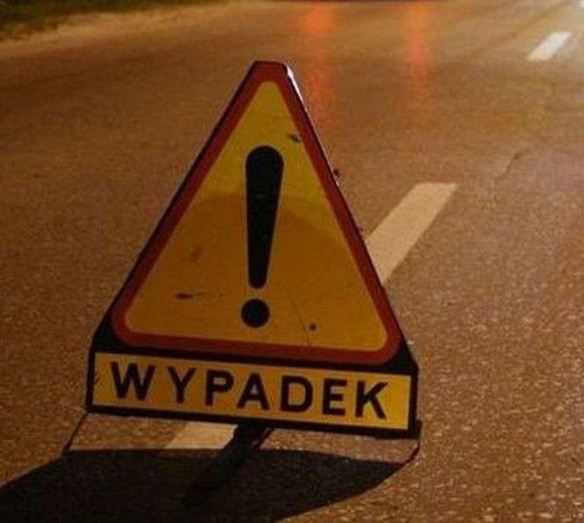 Zderzenie aut na "krajowej 2". Ruch odbywa się wahadłowo