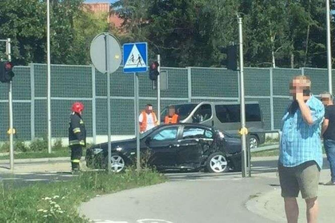 Zderzenie aut na Zelwerowicza. Możliwe utrudnienia w ruchu