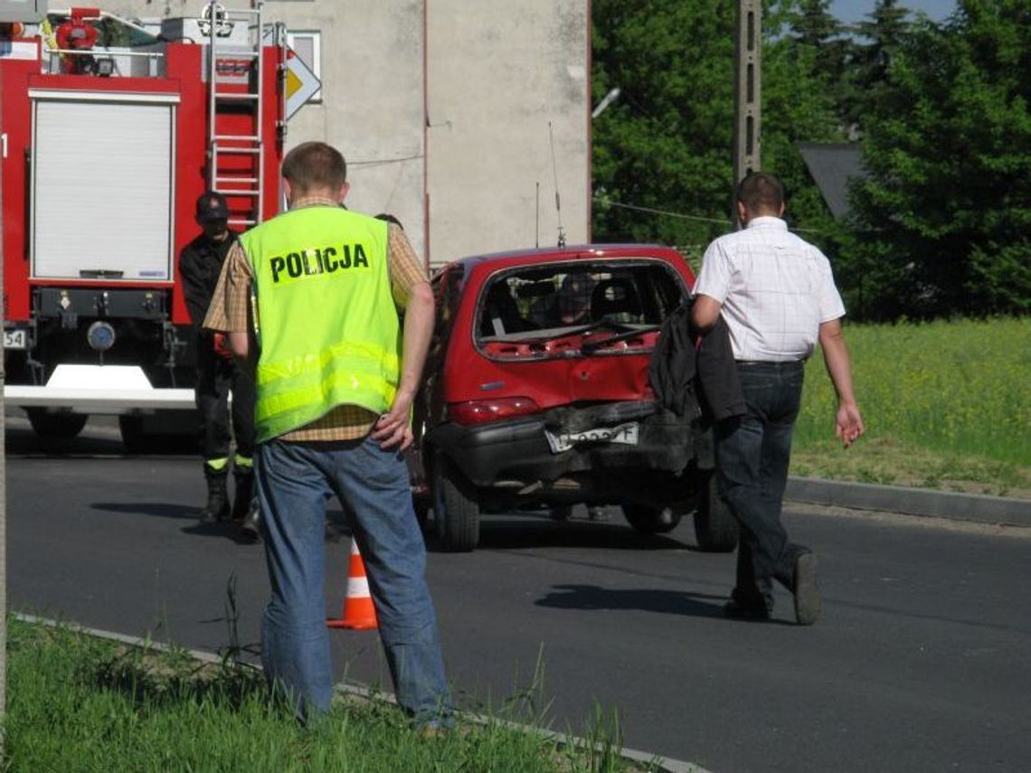 Zderzenie volkswagena z fiatem. Cztery osoby ranne (zdjęcia)