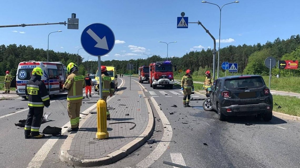 Zderzenie w Chodlu. Wśród poszkodowanych 9-letnie dziecko Zderzenie w Chodlu. Wśród poszkodowanych 9-letnie dziecko