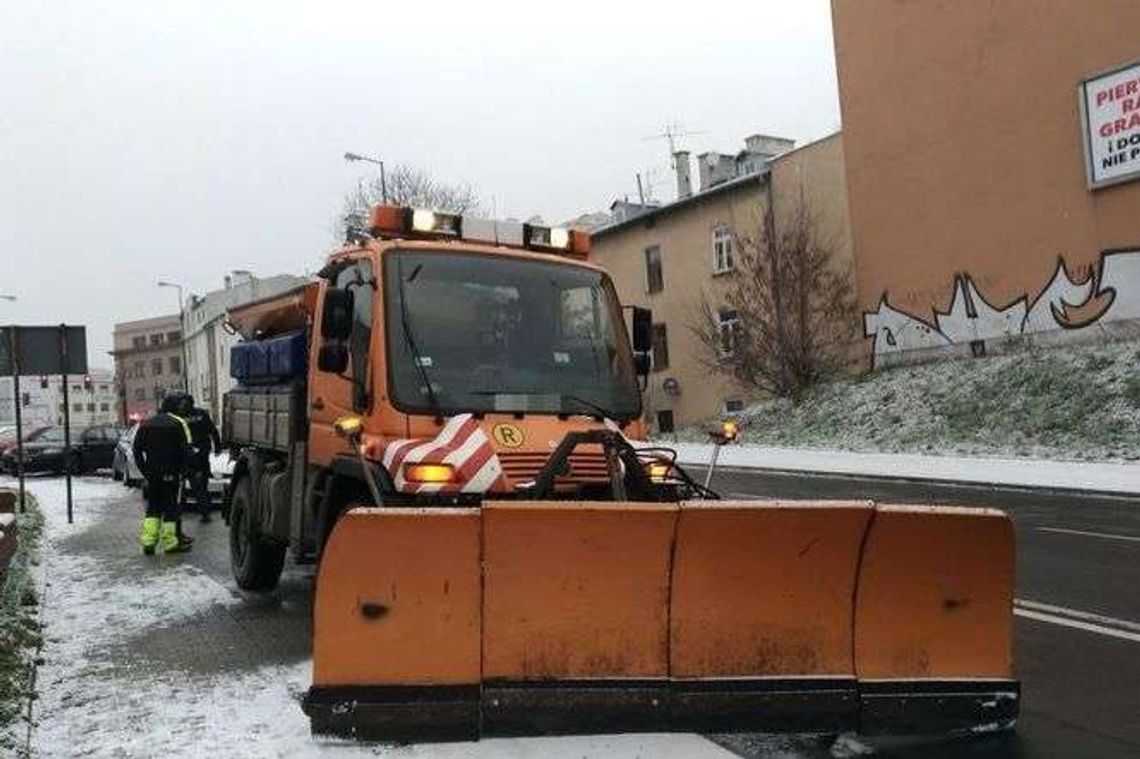 Zderzył się z pługiem w centrum Lublina