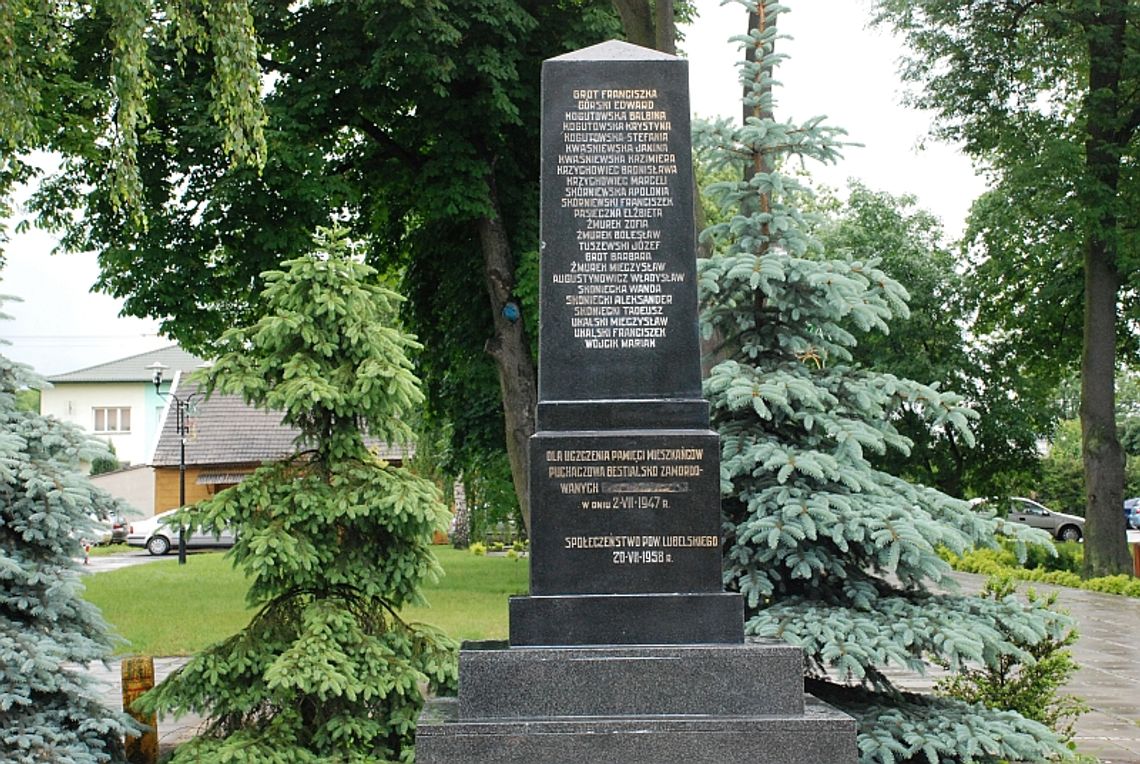 Zdewastowany pomnik w Puchaczowie. 500 zł za pomoc w ujęciu sprawcy