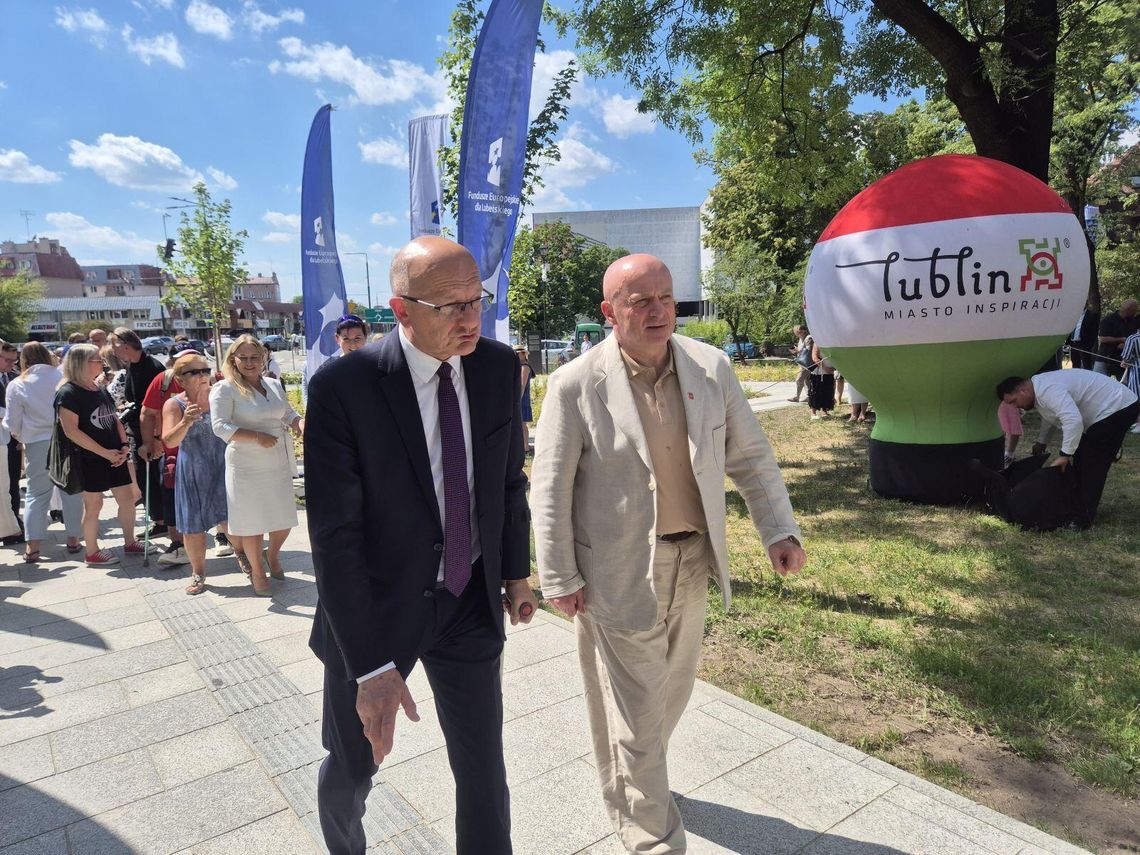 Zdziczenie lubelskiej polityki. Radni się obrażają, prezydent z marszałkiem stają razem Zdziczenie lubelskiej polityki. Radni się obrażają, prezydent z marszałkiem stają razem