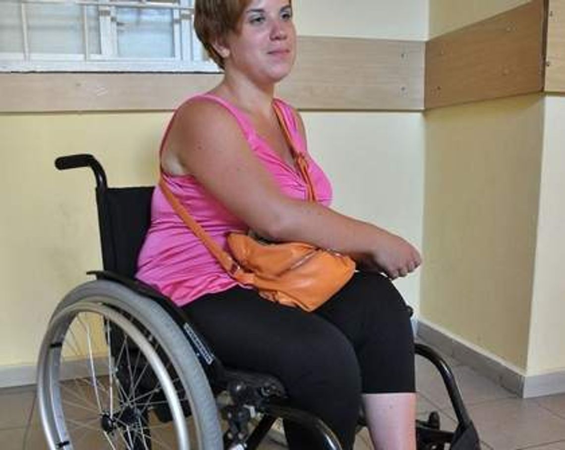 Ze sklepu w centrum Tarnobrzega wyproszono niepełnosprawną na wózku