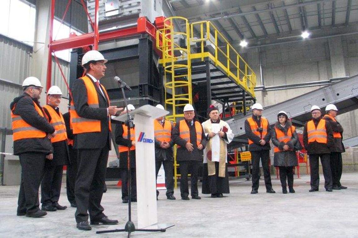 Ze śmieci robią paliwo dla cementowni Ze śmieci robią paliwo dla cementowni