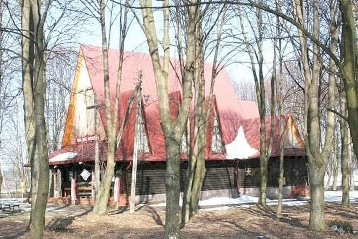 Żeby dokończyć remont ołtarza, sprzedał samochód. Mieszkańcy: Nie zabierajcie nam księdza