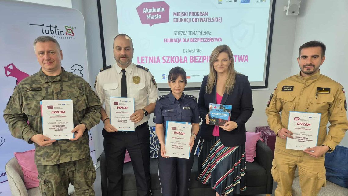 Żeby lubelska młodzież była bezpieczniejsza. Letnia szkoła z mundurowymi