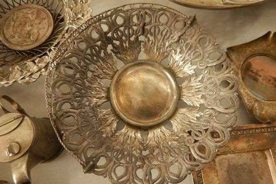 Zegarki, zabytkowe przedmioty. Co znaleźli celnicy z Dorohuska? Zegarki, zabytkowe przedmioty. Co znaleźli celnicy z Dorohuska?