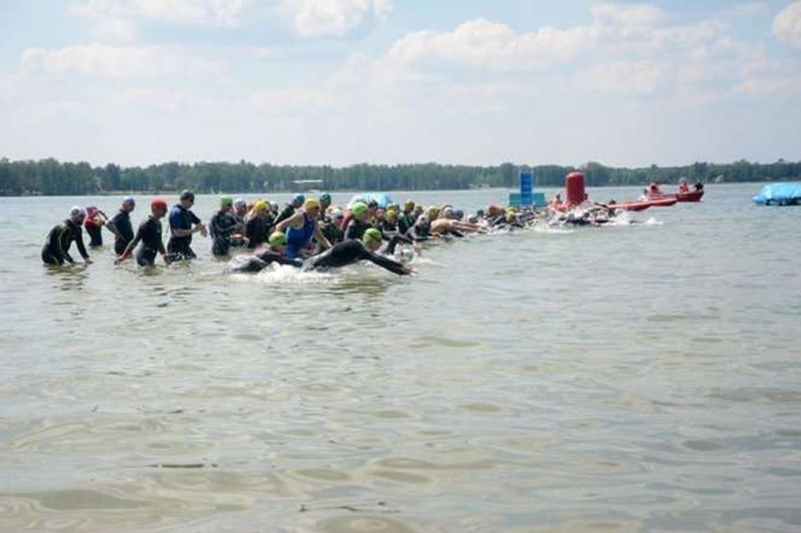 "Żelazny Triathlon” nad jeziorem Białym. Zawody dla dwustu ludzi z żelaza "Żelazny Triathlon” nad jeziorem Białym. Zawody dla dwustu ludzi z żelaza