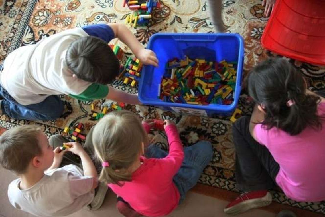 Zerówki w szkołach? Minister edukacji karci samorządy