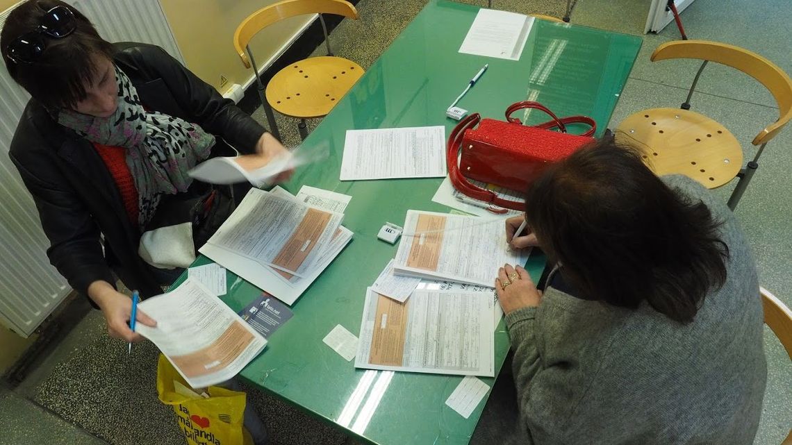 Zerowy PIT dla młodych wchodzi w życie. Kto może z niego skorzystać?