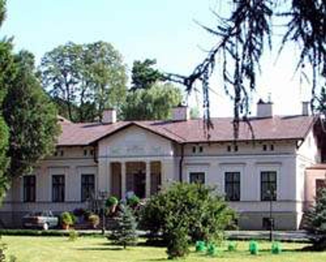 Zespół pałacowy w Wierzchowiskach (nr 71) - 1 głos