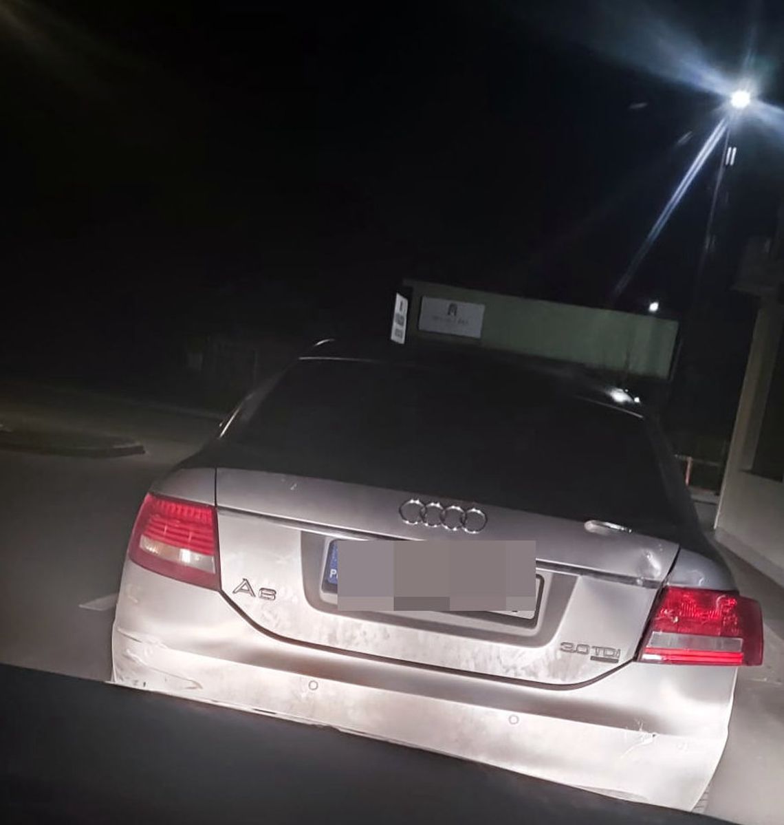 Zgłoszenie na 112 zapobiegło tragedii. Pijany kierowca zatrzymany przez policję Zgłoszenie na 112 zapobiegło tragedii. Pijany kierowca zatrzymany przez policję