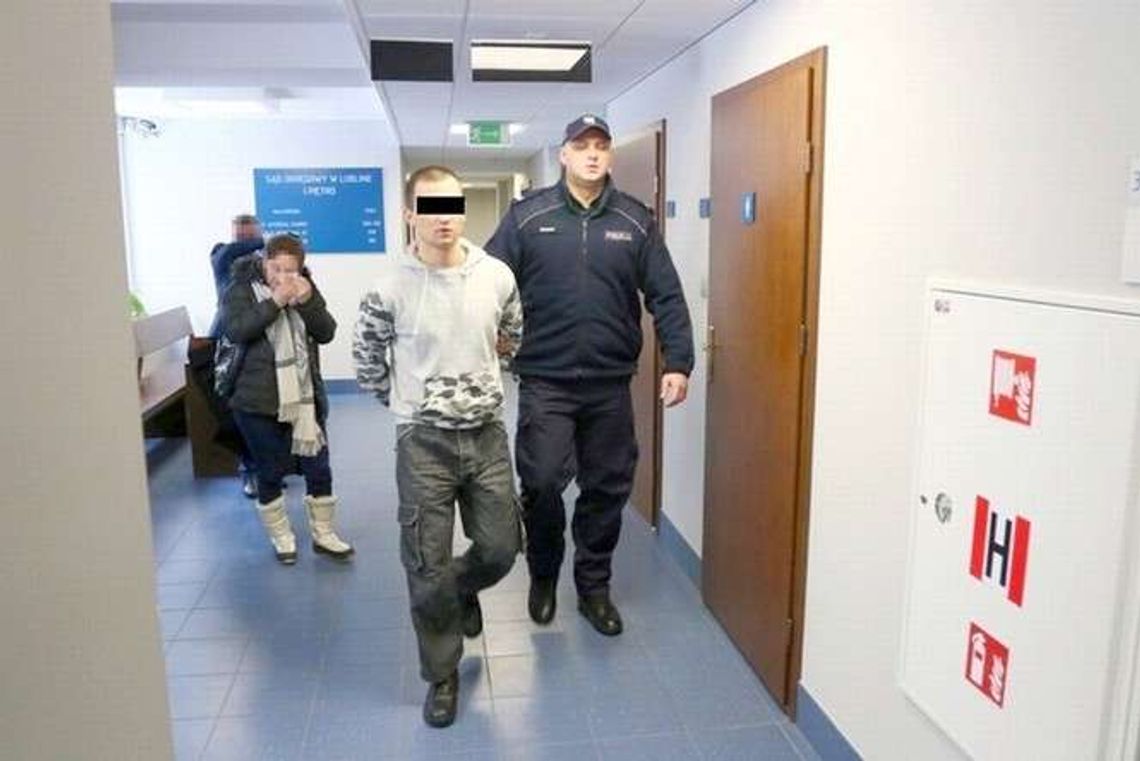 Zgwałcił 14-latkę, sfotografował a zdjęcie wysłał znajomym. Fotografia trafiła na Facebooka