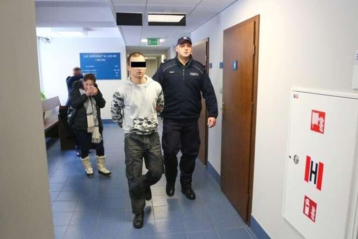 Zgwałcił 14-latkę, zrobił jej zdjęcie i rozesłał znajomym. Sam jest ojcem