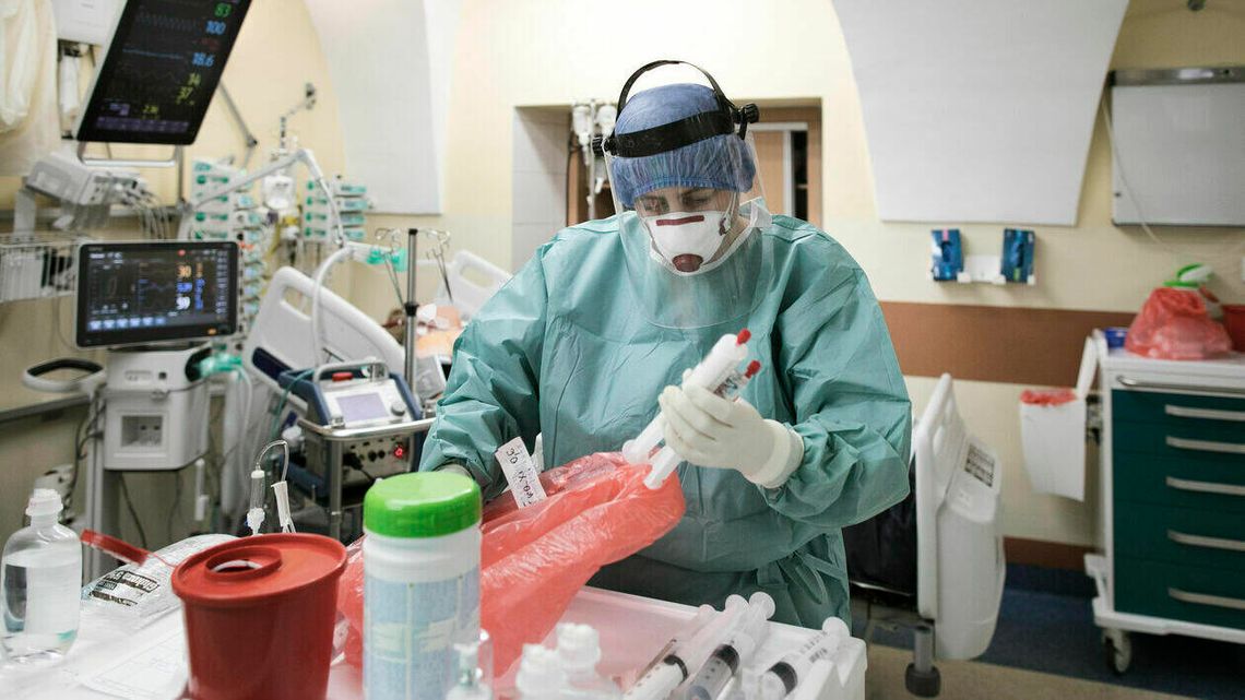 Zidentyfikowano gen odpowiedzialny za ryzyko ciężkiego COVID-19. Powstanie test dla pacjentów