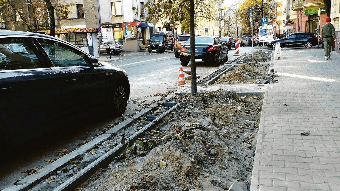 Zieleń zamiast samochodów? Nie wszystkim się to podoba Zieleń zamiast samochodów? Nie wszystkim się to podoba