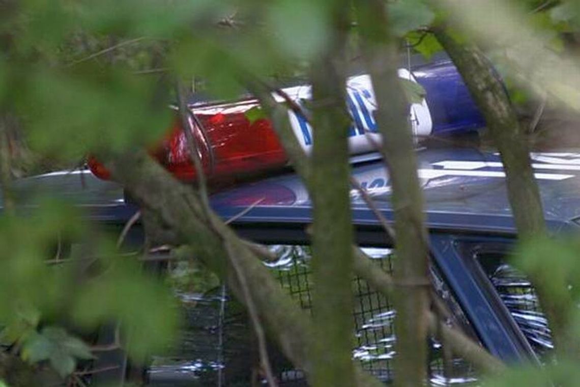 Ziemia odsłoniła podejrzane kości. Biegły ustali ich pochodzenie Ziemia odsłoniła podejrzane kości. Biegły ustali ich pochodzenie