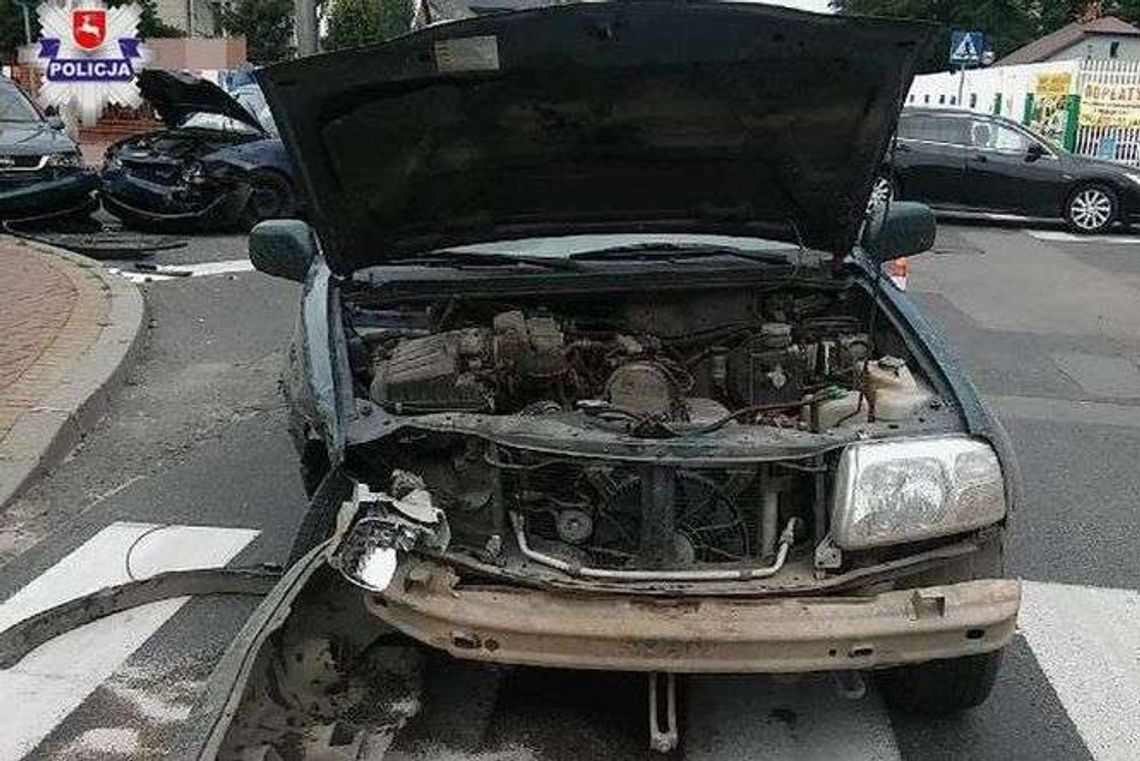 Zignorował znak STOP. Zderzyły się trzy auta