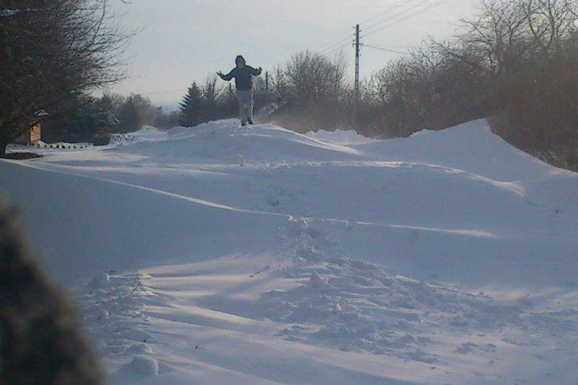 Zima i polityka. Dlaczego doszło do zimowego paraliżu na taką skalę i na tak długo?