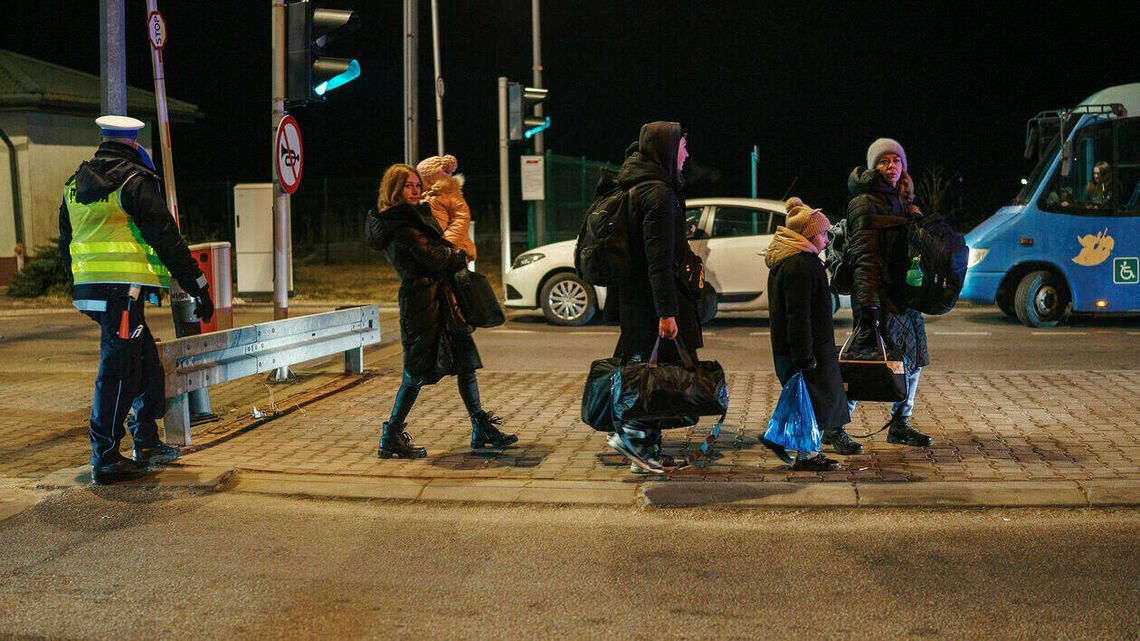 Zima i rosyjskie rakiety zdecydują, czy będzie druga fala uchodźców z Ukrainy. Ruch na granicy już jest większy